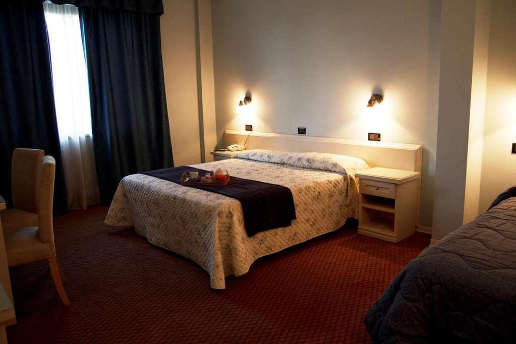 Il Grifo Hotel E Bisteccheria Toscana Montepulciano Room photo